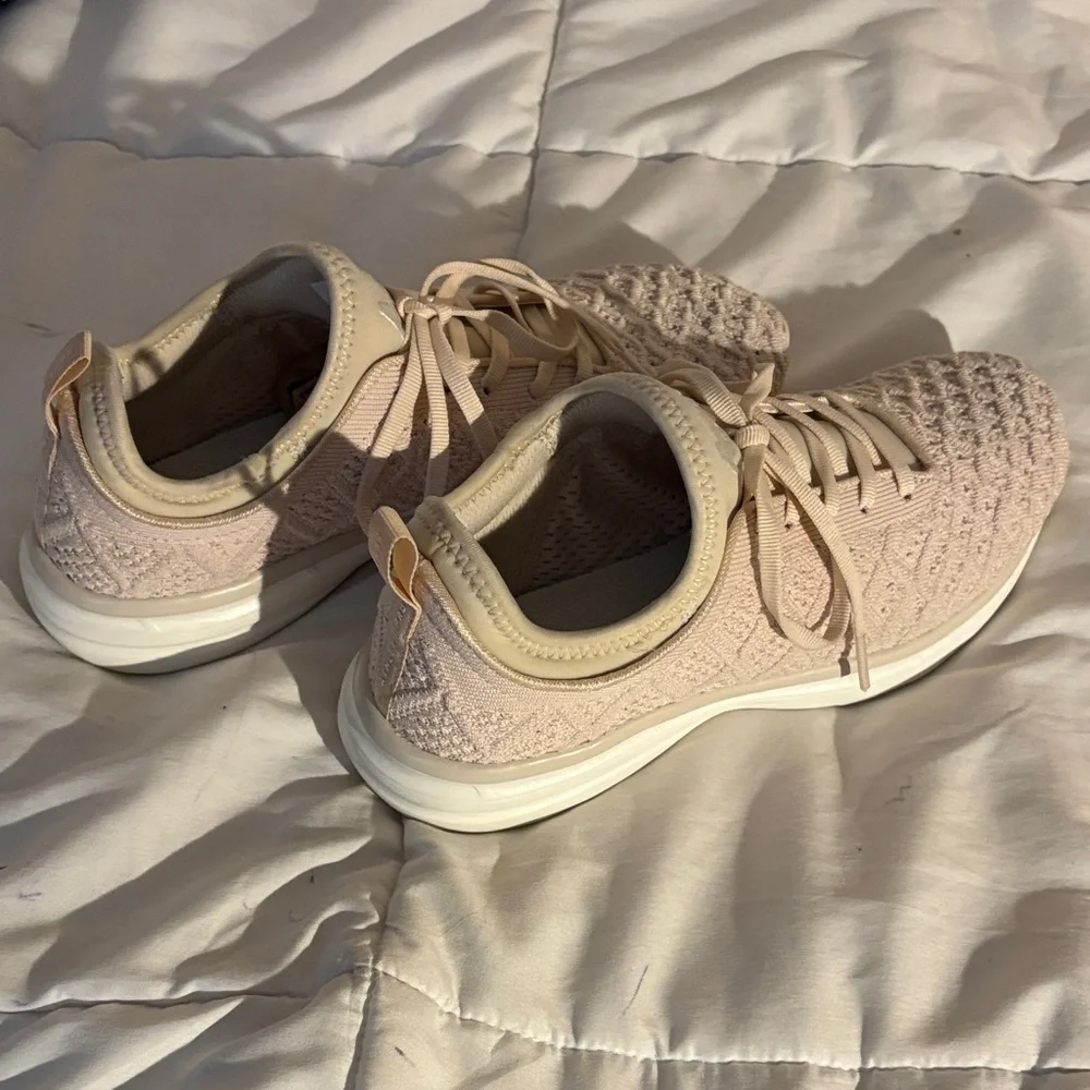 APL Women’s TechLoom Phantom Running Trainor Gym Shoes - Picture 2 of 7